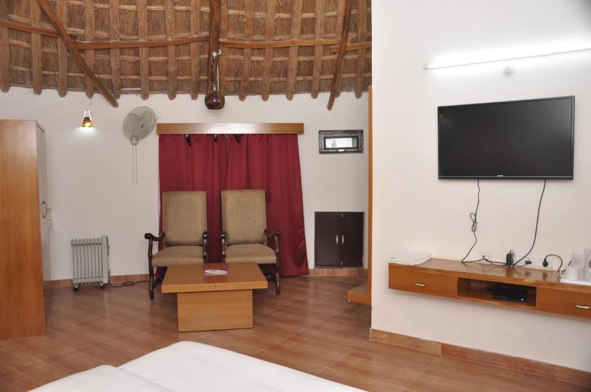 Neelkanth'S Bagar Inn Resort Jhunjhunu Экстерьер фото