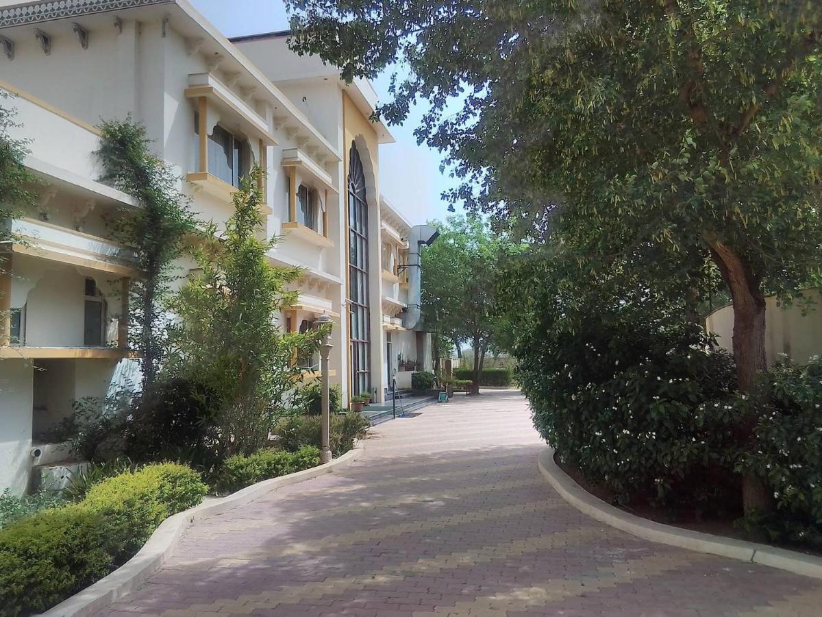 Neelkanth'S Bagar Inn Resort Jhunjhunu Экстерьер фото