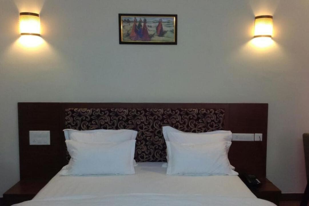 Neelkanth'S Bagar Inn Resort Jhunjhunu Экстерьер фото